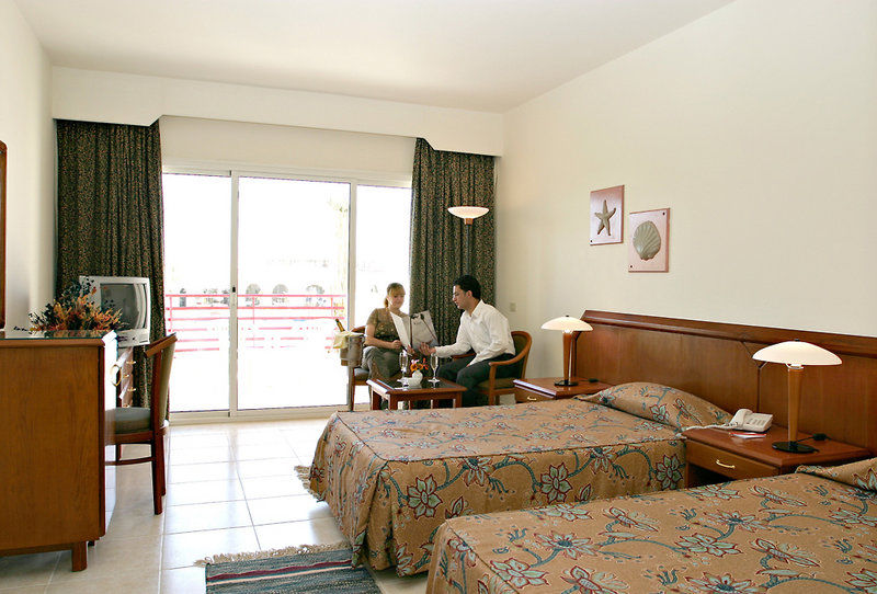 Xperience Kiroseiz Parkland Hotel ชาร์มเอลชีค ภายนอก รูปภาพ A room at the hotel